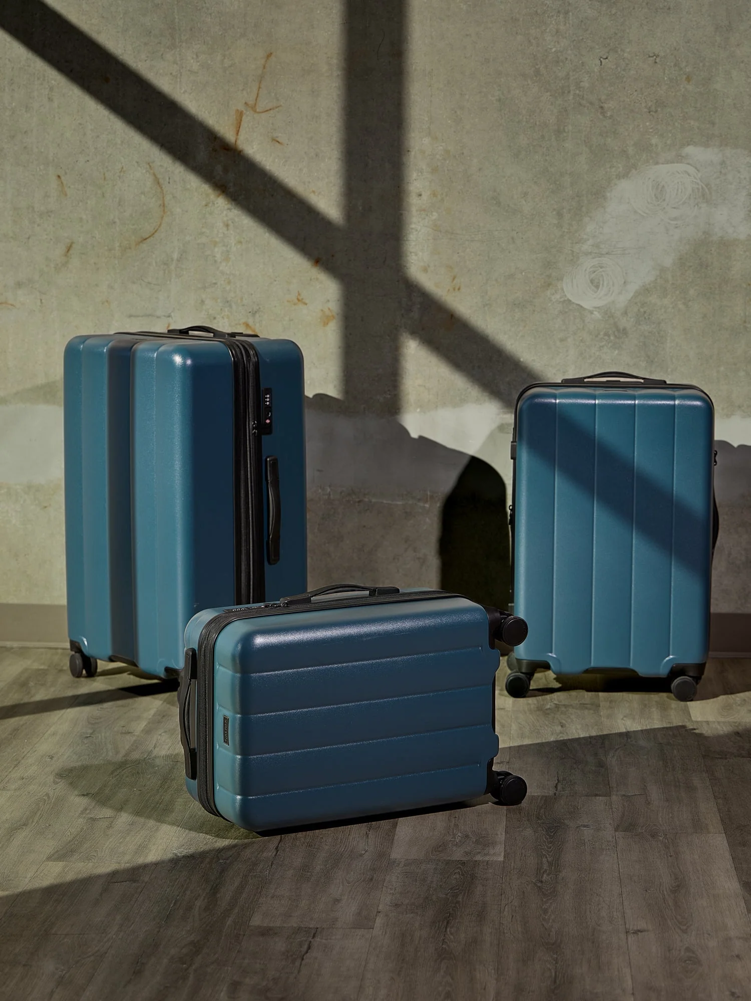 Evry Large Luggage - Image 28