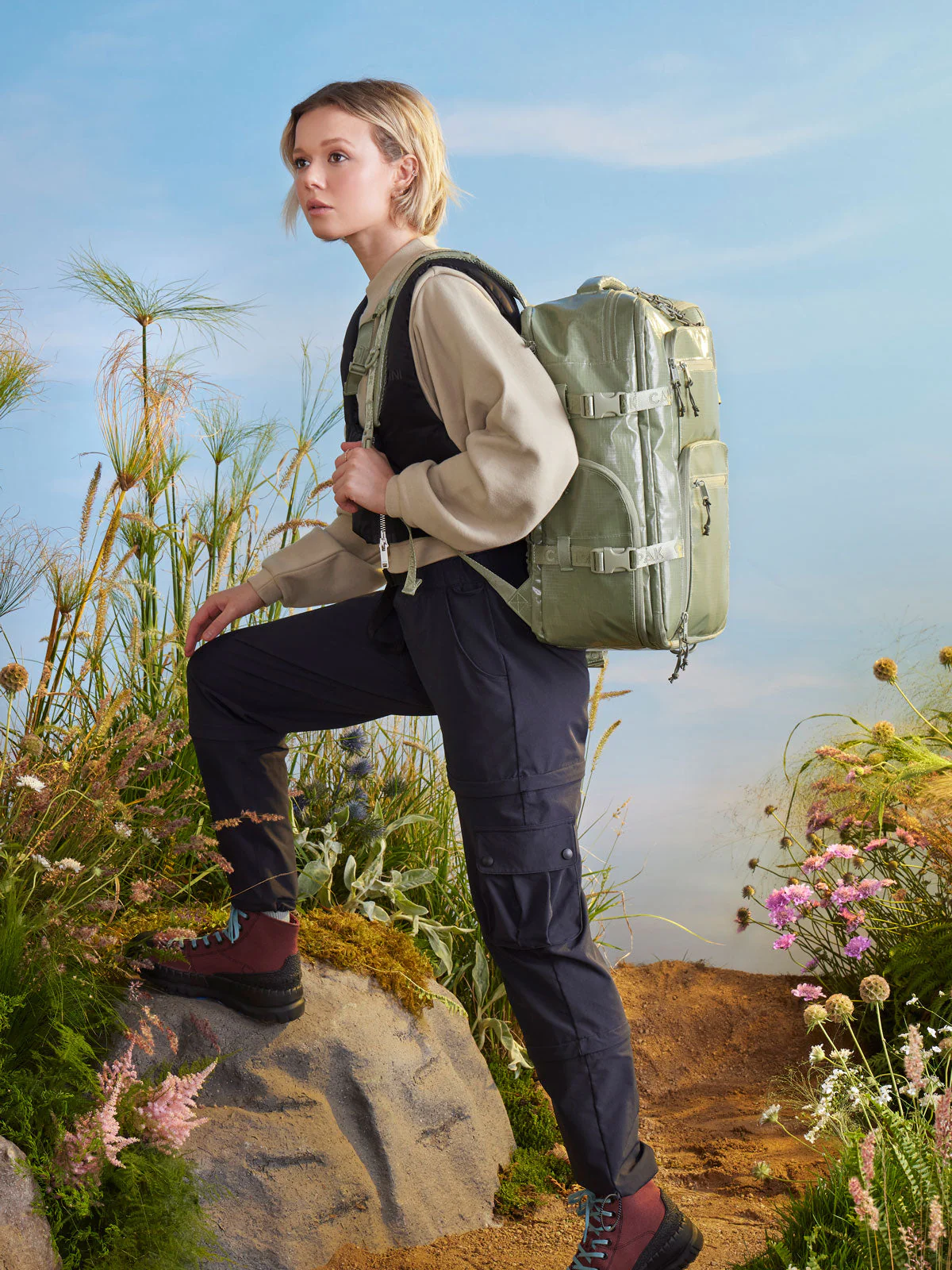 Terra 26L Laptop Duffel Backpack - Image 18