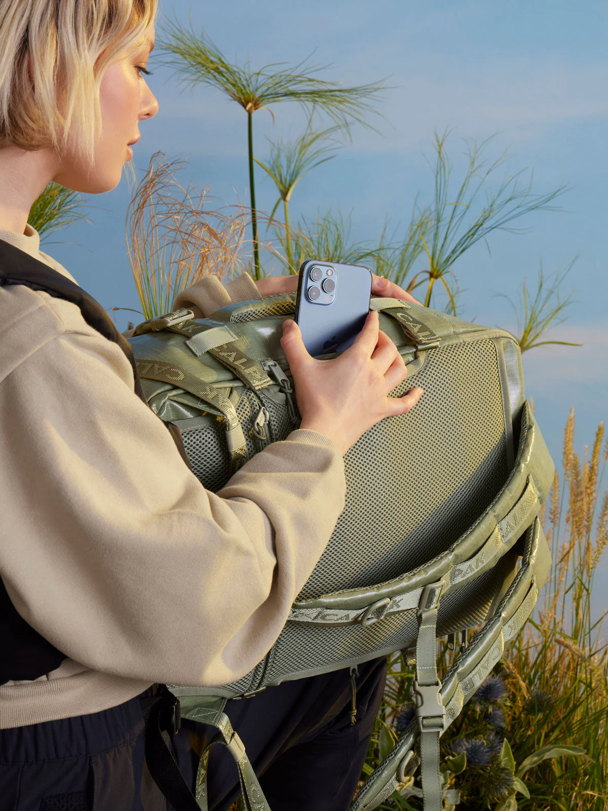 Terra 26L Laptop Duffel Backpack - Image 19