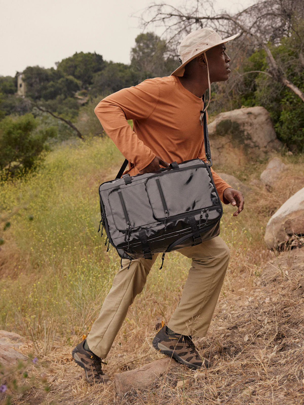 Terra 26L Laptop Duffel Backpack - Image 3