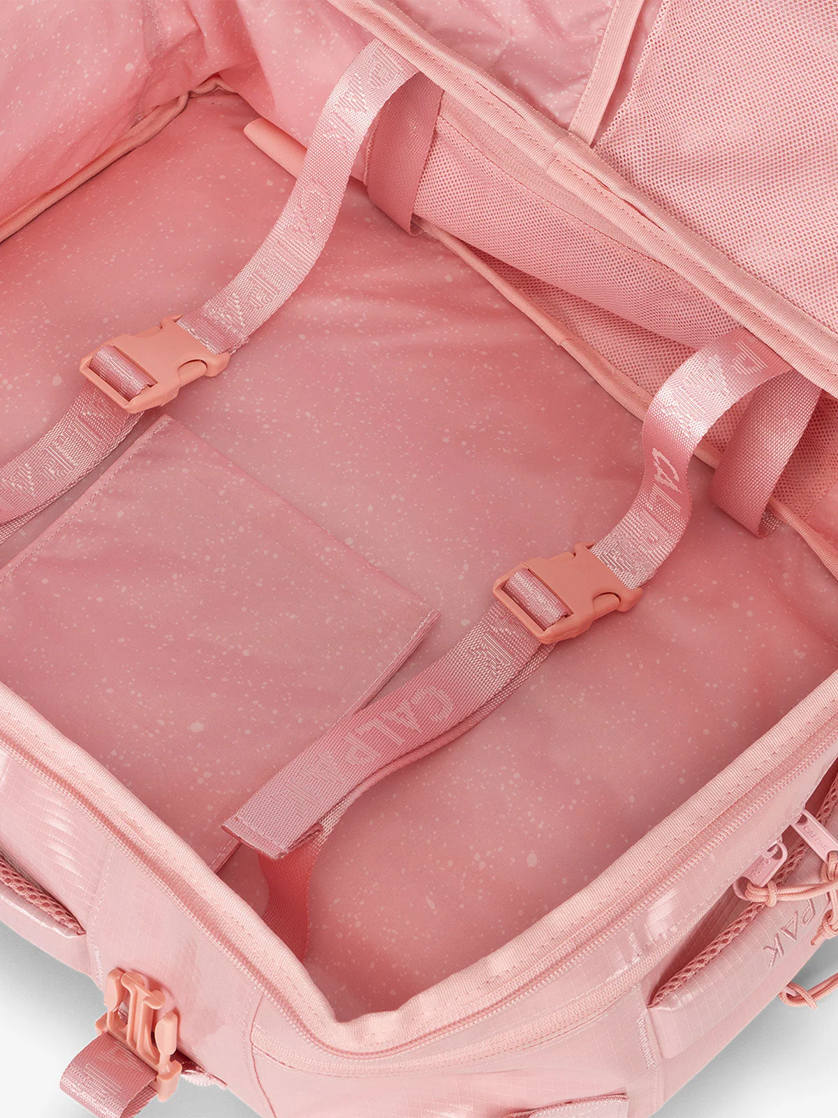 Terra 26L Laptop Duffel Backpack - Image 57